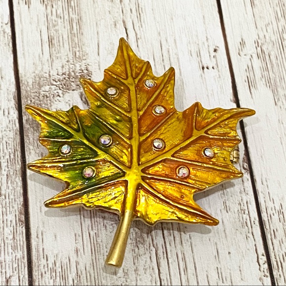 Retired Objet d’Art Autum Fall Maple Leaf Trinket - Picture 1 of 12